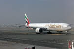 Emirates, A6-EBM, Boeing B777-31HER, msn: 34482/556, 11.Februar 2026, DXB Dubai, VAE.