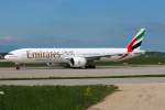 Emirates Boeing 777-31H(ER) A6-EGK, aufgenommen am 5.5.2013