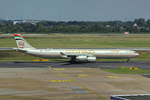 A340-600 A6-EHI der Etihad beim rollen in Düsseldorf am 29.6.15 
