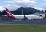 VH-VXL, Boeing 737-838, Qantas, Hobart Airport (HBA), 4.1.2018