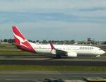 Qantas, Boeing 737-838, VH-XZD, Sydney Int.