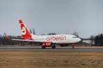 Air Berlin Boeing 737-76J D-ABLE am 12.03.11 nach dem aufsetzen in Hamburg Fuhlsbttel.