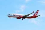 Die Boeing 737-800 D-ABBC der Air Berlin im Anflug auf Hamburg Fuhlsbttel am 01.06.11