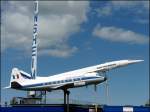 2 Maschinen der Air France im Auto & Technik Museum in Sinsheim: vorne eine Vickers Viscount 800 und dahinter eine Concorde. 01.05.08 