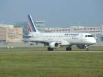 Ein Embraer 190 der AirFrance Regional bei der Landung in Stuttgart am 30.08.2008.