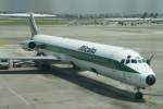 MD-82 der Alitalia in Naples