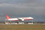 Airbus A 321 kurz vor der Landung auf dem Mnchner Airport am 03.November 2012.