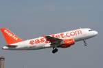 Easyjet A 319-111 G-EZFK beim Start in Berlin-Schnefeld am 10.06.2010