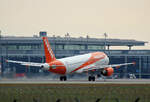 Easyjet Europe, Airbus A 320-214, OE-IZT, BER, 04.06.2022