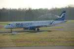 Embraer 190 der Finnair nach der Landung aus Helsinki