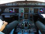 Cockpit eines Airbus A319 der Germanwings. Ausweislich der Instrumentenanzeigen ist die Maschine auf dem Stansted Airport, GB, gelandet. Aufnahmedatum 2012-09-12.