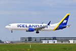 TF-ICY , Icelandair , Boeing 737-8 MAX , Berlin-Brandenburg  Willy Brandt  , BER , 14.05.2022 ,