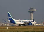 Icelandair, Boeing B 737 MAX 8, TF-ICR, BER, 07.11.2025