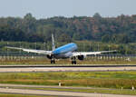 KLM-Cityhopper, ERJ-195 E2, PH-NXG, BER, 13.08.2023