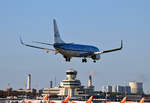 KLM, Boeing B 737-8K2, PH-HSE, TXL, 12.10.2019