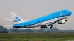 KLM Royal Dutch Airlines Boeing 747-400 PH-BFT @ Amsterdam Airport Schiphol / AMS.