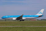 KLM Royal Dutch Airlines, PH-AKD, Airbus A330-303, msn: 1300,  Plaza de la Cathedral - Habana , 19.Mai 2023, AMS Amsterdam, Netherlands.