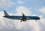 KLM, Airbus A 321-252NX, PH-AXF, BER, 06.04.2026