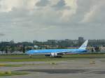 KLM PH-BVB Boeing 777-300ER fotografiert in Amsterdam Schiphol 20-07-2008.