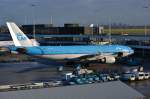 PH-AOK KLM Royal Dutch Airlines Airbus A330-203       30.11.2013    Amsterdam-Schipol