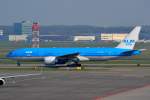 PH-BQH KLM Royal Dutch Airlines Boeing 777-206(ER)  08.03.2014  Amsterdam-Schiphol