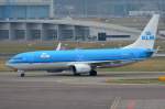 PH-BXH KLM Royal Dutch Airlines Boeing 737-8K2(WL)  zum Gate in Amsterdam am 15.03.2015