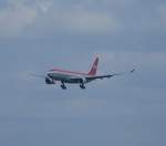 Airbus A330 beim Landeanflug auf Dsseldorf. 24.09.07