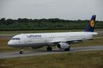 A321 der Lufthansa auf dem Flughafen Hamburg