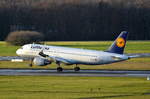 Lufthansa Airbus A320-200 D-AIUT bei der Landung am Airport Hamburg Helmut Schmidt am 04.12.17