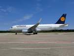 Airbus A320-214 - LH DLH Lufthansa - 6577 - D-AIUM - 31.08.2016 - CGN