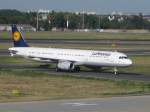 Airbus A321-200 der Lufthansa nach der Landung in Berlin-Tegel