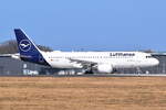 D-AIZD , Lufthansa , Airbus A320-214  Schwäbisch Gmünd  , Berlin-Brandenburg  Willy Brandt  , BER , 18.03.2022 ,