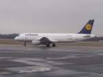 Lufthansa a320-200 D-AIPY starting on runway 23l (06.02.2010)