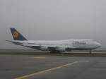 Lufthansa-Boeing 747-400 mit der Kennung D-ABTD kurz vor dem Take-off in Frankfurt am Main am 6.