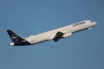 Lufthansa, Airbus A 321-131, D-AIRW  Heilbronn , BER, 19.10.2025