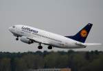 Lufthansa B 737-530 D-ABIN  Langenhagen  beim Start in Berlin-Tegel am 24.04.2010