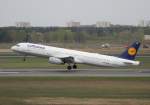 Lufthansa A 321-131 D-AIRT  Regensburg  beim Start in Berlin-Tegel am 24.04.2010