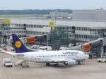 Maschine von Lufthansa am Dsseldorfer Flughafen.