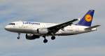 LUFTHANSA WERDEN mit AIRBUS A 319-100,Kennung D-AILH am 25.8.2010 im Landeanflug auf Piste 25L in Frankfurt.