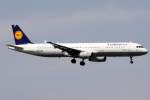 Lufthansa Airbus A 321-131 D-AIRE Osnabrck Landeanflug ber Hallbergmoos auf denn Flughafen Mnchen 07.05.2011