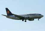 Lufthansa B 737-530 D-ABIM  Salzgitter  kurz vor der Landung in Berlin-Tegel am 16.07.2011