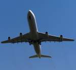 Lufthansa A340-300 D-AIGT after Take off on RWY 23L @DUS. 27.07.2012