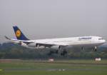 Lufthansa A340-300 D-AIGV @DUS 15.08.2012