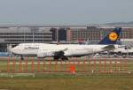 Lufthansa B 747-430 D-ABTK  Kiel  beim Start in Frankfurt am Main am 16.08.2012