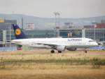 Ein Airbus A 320 der Lufthansa in Frankfurt am Main am 16.07.2008.