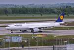 Lufthansa, D-AIKI, A330-343X rollt in MUC zum Start nach New York (JFK) 19.05.2012