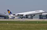 Lufthansa, D-AIHZ  Leipzig , A340-642X bei der Landung in MUC aus Delhi (DEL) 18.06.2013