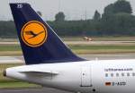 Lufthansa, D-AZID  ohne Namen , Airbus, A 320-200 (Seitenleitwerk/Tail), 01.07.2013, DUS-EDDL, Düsseldorf, Germany 