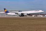 D-AIHO / Lufthansa / A340-642 bei der Landung in MUC aus Dubai (DXB) 28.12.2013