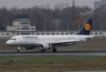 Lufthansa A 320-214 D-AIZJ nach der Landung in Berlin-Tegel am 24.11.2013